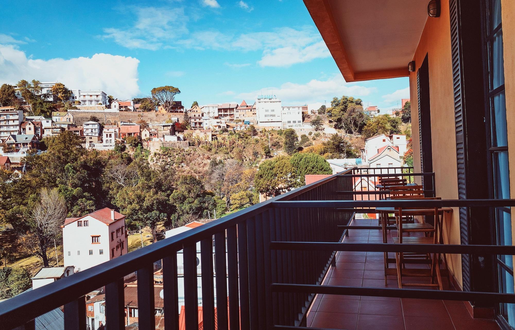 Grand Hotel Urban Antananarivo Bagian luar foto